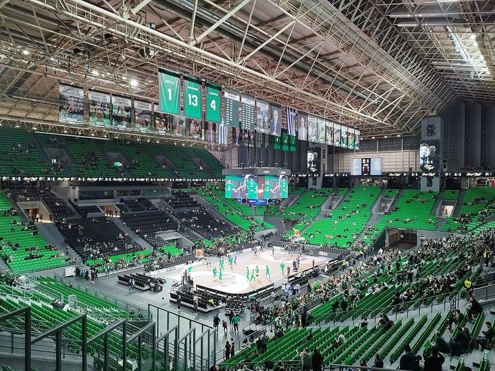 拉莫斯INS分享AI拥抱图，真实场景曾安慰梅西｜BBIN体育首页（封面配图）